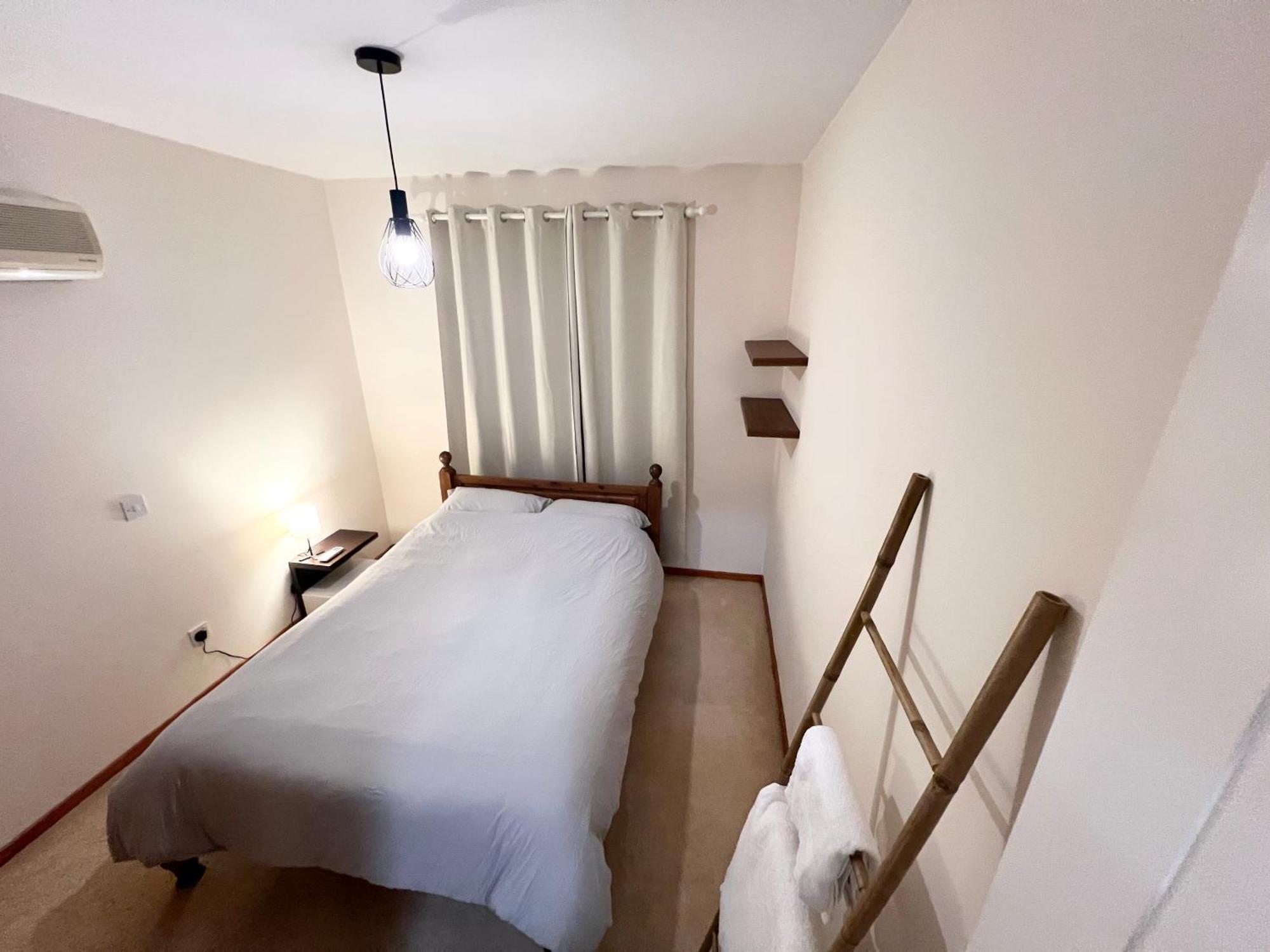 212 Apartment, A 2-Bedroom Escape Paphos Extérieur photo